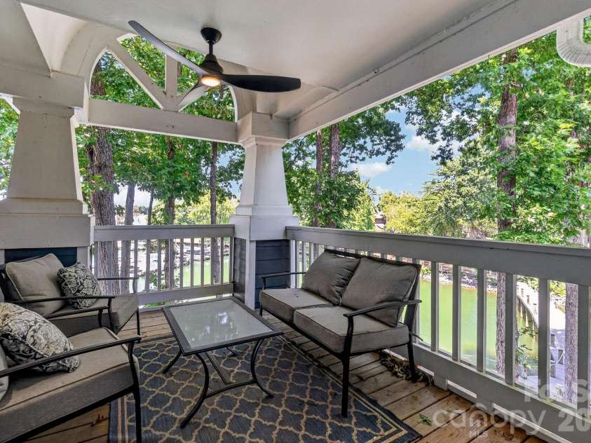 712 Southwest Drive, Davidson, NC 28036.  MLS# CAR4414014, YatesRealty ID 46897. 