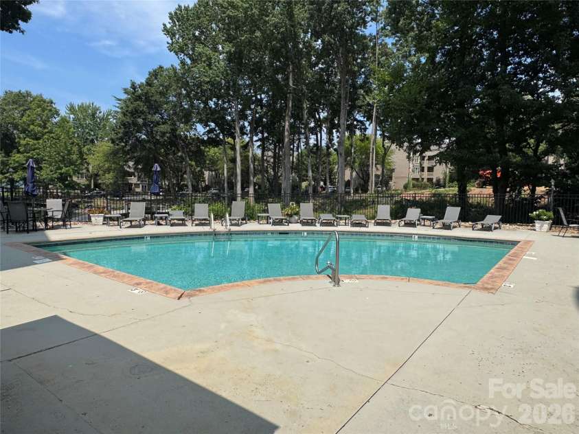 712 Southwest Drive, Davidson, NC 28036.  MLS# CAR4414014, YatesRealty ID 46897. 