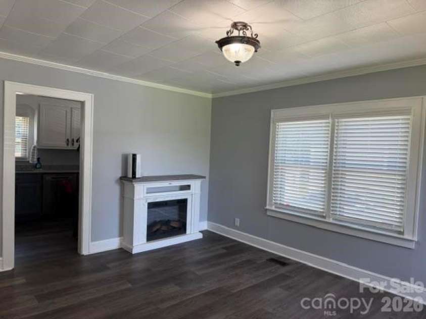 44 Ridgecrest Drive, Marion, NC 28752.  MLS# CAR4402036, YatesRealty ID 46899. 