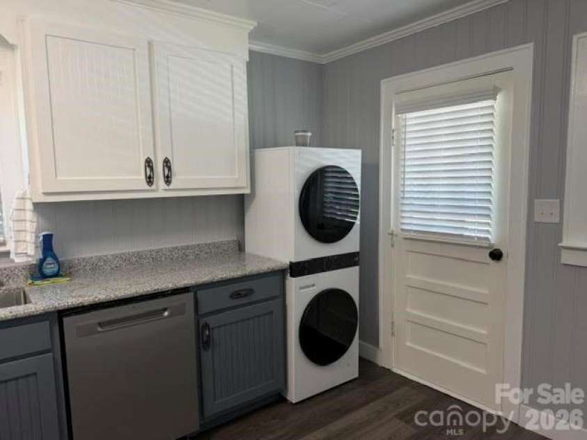 44 Ridgecrest Drive, Marion, NC 28752.  MLS# CAR4402036, YatesRealty ID 46899. 