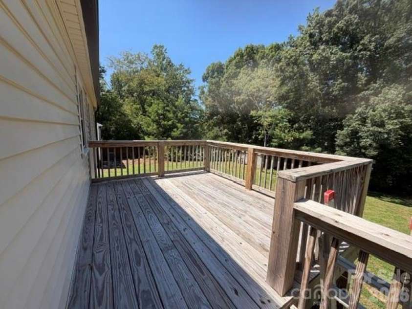 44 Ridgecrest Drive, Marion, NC 28752.  MLS# CAR4402036, YatesRealty ID 46899. 