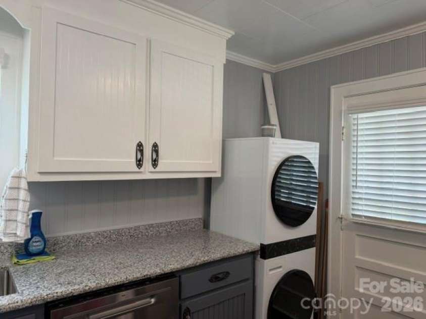 44 Ridgecrest Drive, Marion, NC 28752.  MLS# CAR4402036, YatesRealty ID 46899. 