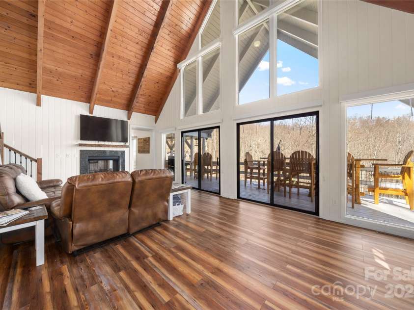 158 Blackberry Lane, Maggie Valley, NC 28751.  MLS# CAR4242897, YatesRealty ID 4690. Living Room