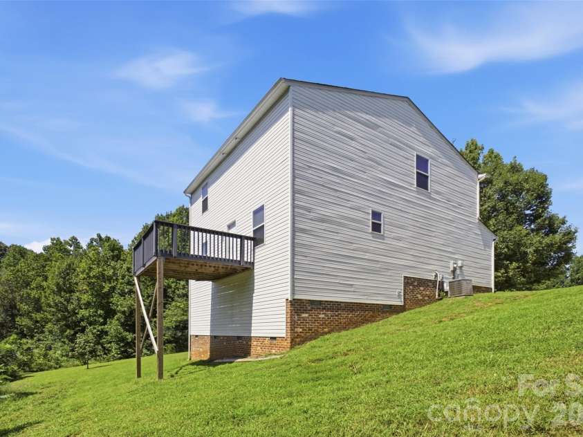 181 Four Andrews Drive, Harmony, NC 28634.  MLS# CAR4418501, YatesRealty ID 46902. 