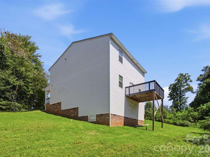 181 Four Andrews Drive, Harmony, NC 28634.  MLS# CAR4418501, YatesRealty ID 46902. 