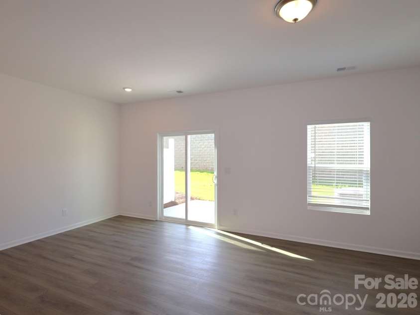 410 Hendley Drive, York, SC 29745.  MLS# CAR4418452, YatesRealty ID 46908. Family room