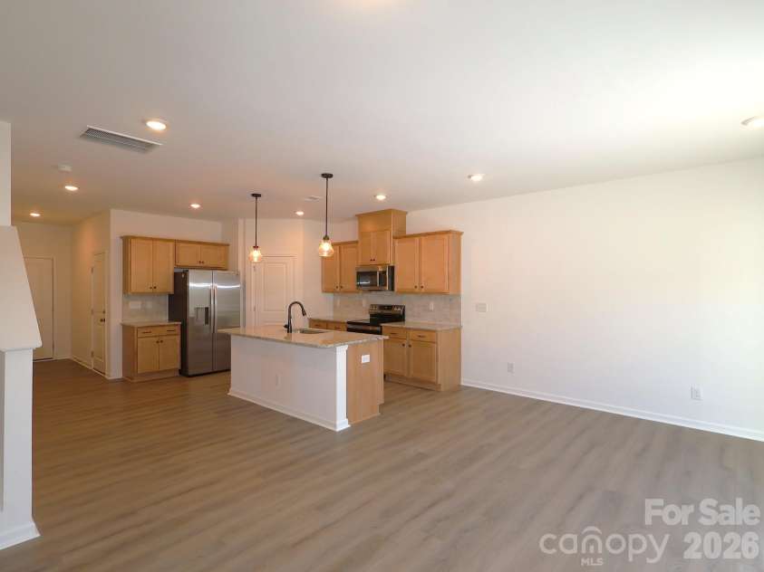 410 Hendley Drive, York, SC 29745.  MLS# CAR4418452, YatesRealty ID 46908. Kitchen