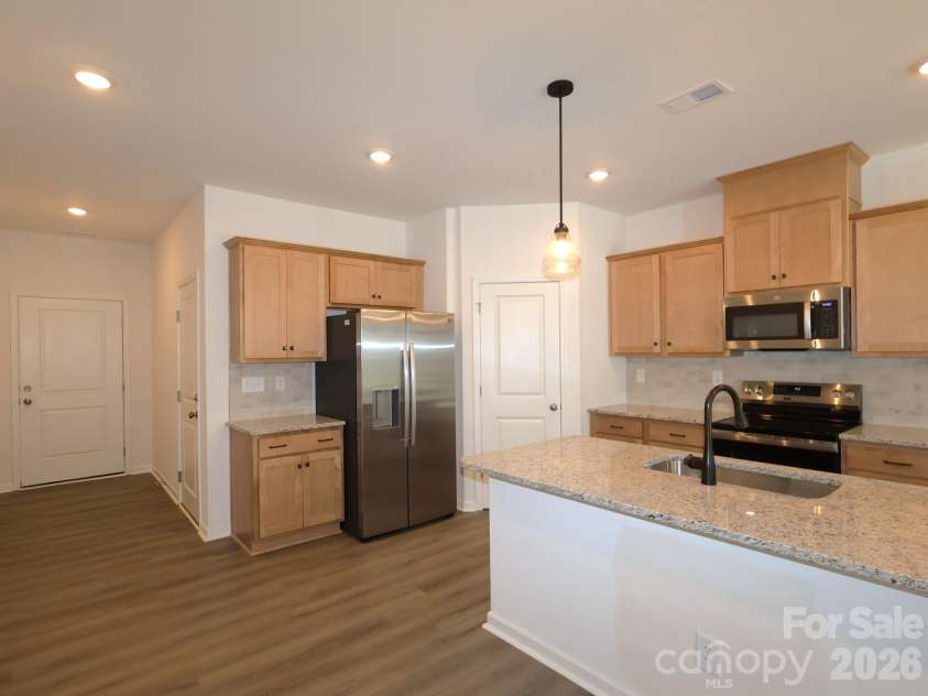 410 Hendley Drive, York, SC 29745.  MLS# CAR4418452, YatesRealty ID 46908. Kitchen