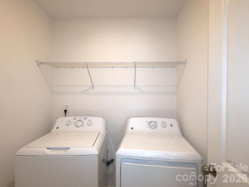 410 Hendley Drive, York, SC 29745.  MLS# CAR4418452, YatesRealty ID 46908. Laundry