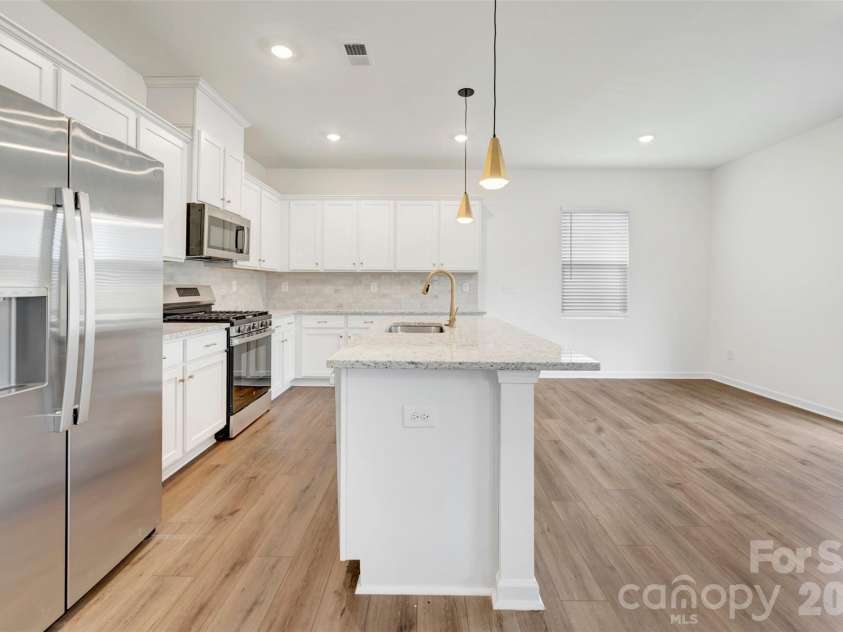 1529 Kate Cecil Way, York, SC 29745.  MLS# CAR4418464, YatesRealty ID 46909. Kitchen