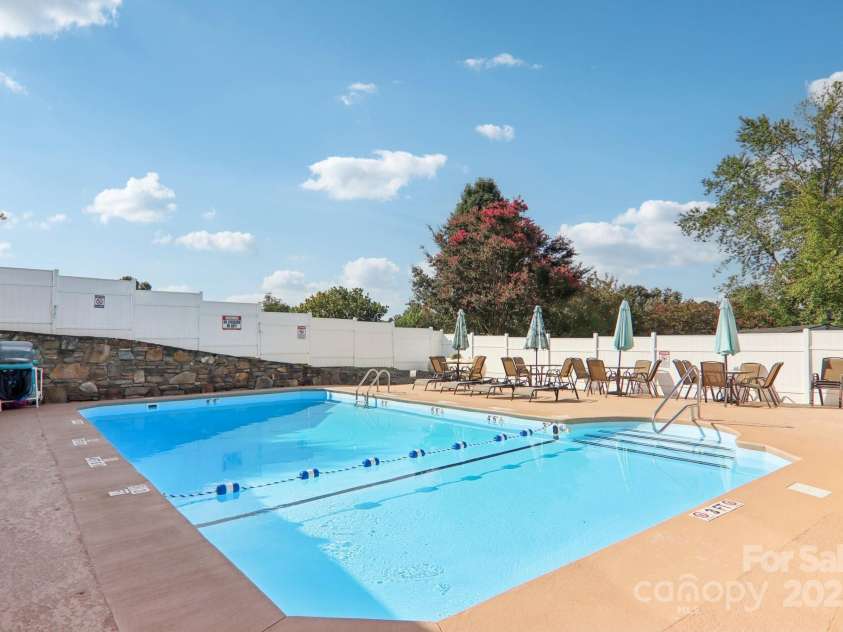 302 Meadowbrook Court, Hendersonville, NC 28792.  MLS# CAR4322071, YatesRealty ID 4691. 