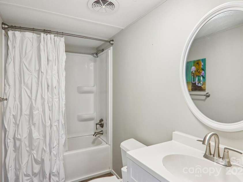 302 Meadowbrook Court, Hendersonville, NC 28792.  MLS# CAR4322071, YatesRealty ID 4691. 