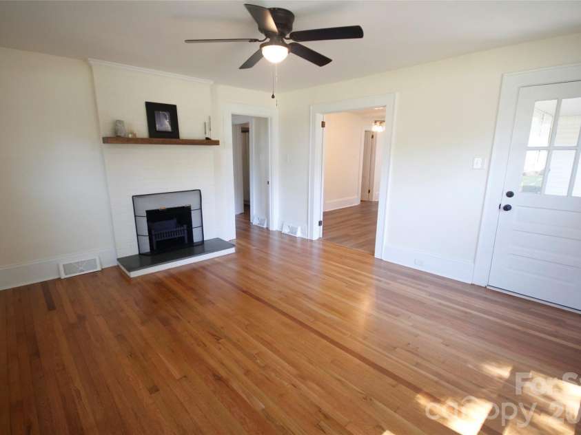 1224 Glenwood Avenue, Salisbury, NC 28146.  MLS# CAR4418498, YatesRealty ID 46912. 