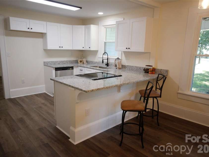 1224 Glenwood Avenue, Salisbury, NC 28146.  MLS# CAR4418498, YatesRealty ID 46912. 