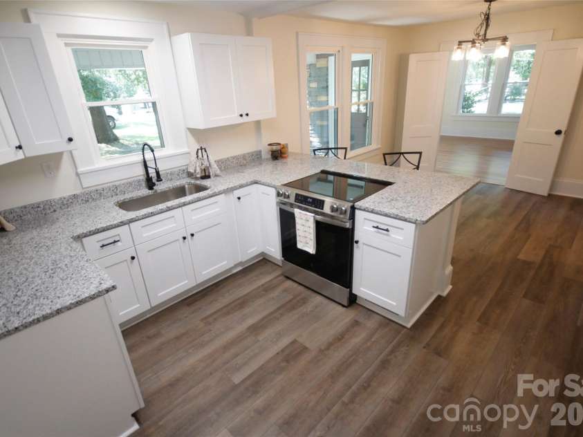 1224 Glenwood Avenue, Salisbury, NC 28146.  MLS# CAR4418498, YatesRealty ID 46912. 