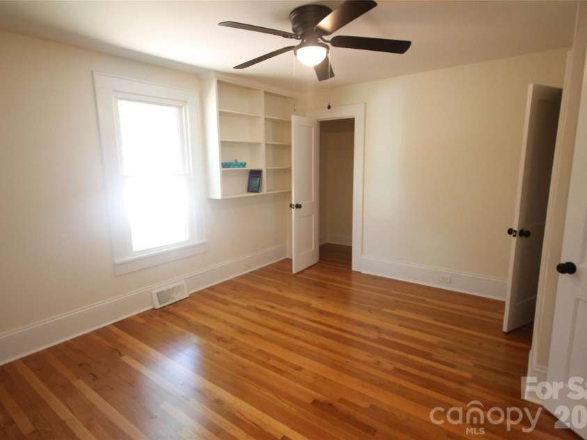 1224 Glenwood Avenue, Salisbury, NC 28146.  MLS# CAR4418498, YatesRealty ID 46912. 