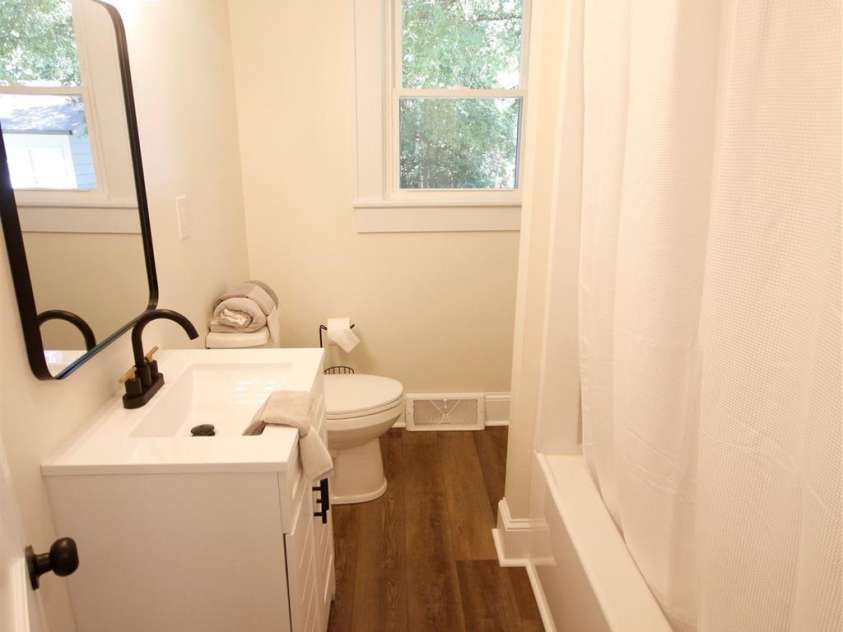 1224 Glenwood Avenue, Salisbury, NC 28146.  MLS# CAR4418498, YatesRealty ID 46912. 