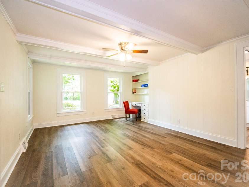 1224 Glenwood Avenue, Salisbury, NC 28146.  MLS# CAR4418498, YatesRealty ID 46912. 