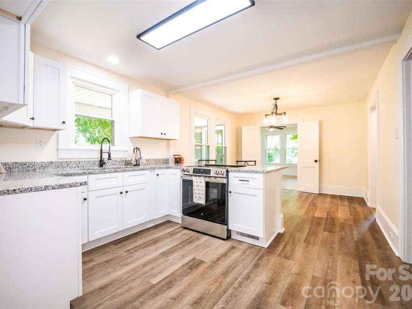1224 Glenwood Avenue, Salisbury, NC 28146.  MLS# CAR4418498, YatesRealty ID 46912. 