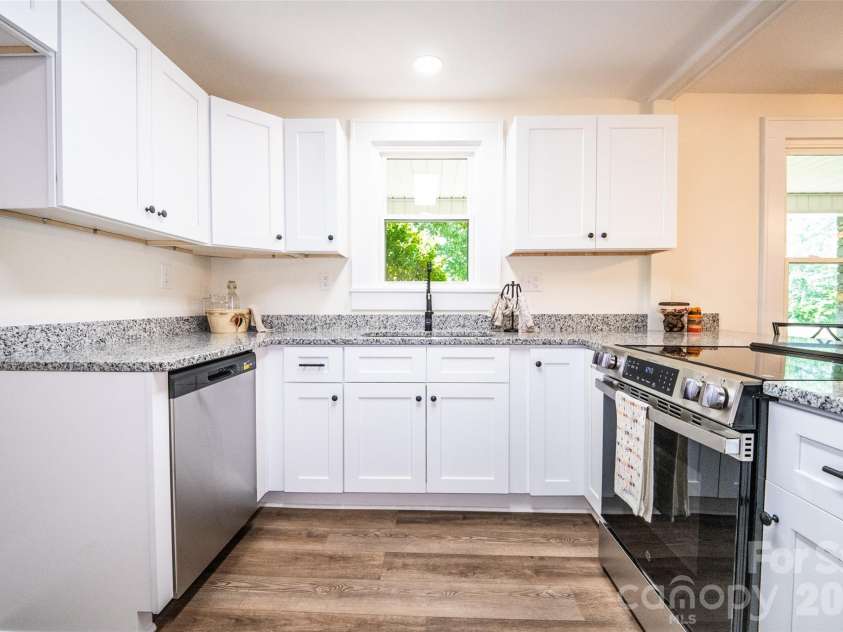 1224 Glenwood Avenue, Salisbury, NC 28146.  MLS# CAR4418498, YatesRealty ID 46912. 