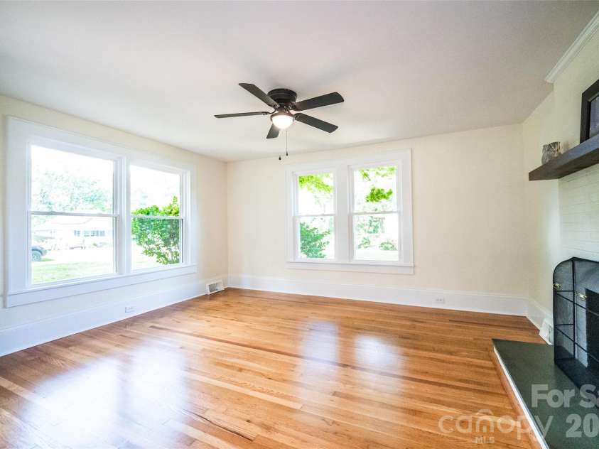 1224 Glenwood Avenue, Salisbury, NC 28146.  MLS# CAR4418498, YatesRealty ID 46912. 