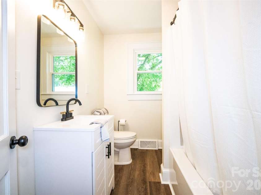 1224 Glenwood Avenue, Salisbury, NC 28146.  MLS# CAR4418498, YatesRealty ID 46912. 