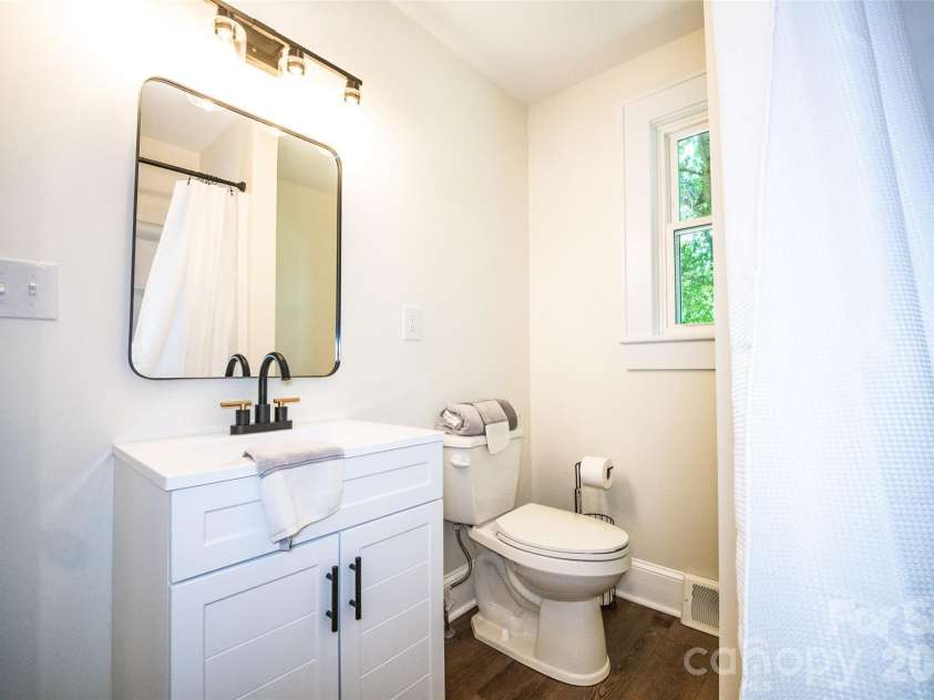 1224 Glenwood Avenue, Salisbury, NC 28146.  MLS# CAR4418498, YatesRealty ID 46912. 