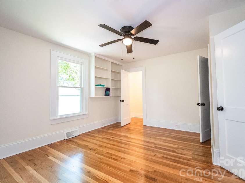 1224 Glenwood Avenue, Salisbury, NC 28146.  MLS# CAR4418498, YatesRealty ID 46912. 