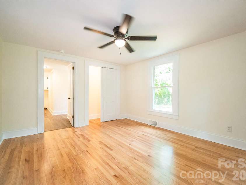 1224 Glenwood Avenue, Salisbury, NC 28146.  MLS# CAR4418498, YatesRealty ID 46912. 