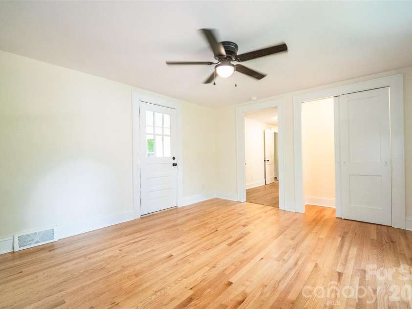 1224 Glenwood Avenue, Salisbury, NC 28146.  MLS# CAR4418498, YatesRealty ID 46912. 