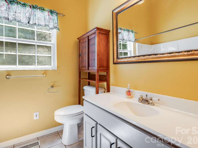 225 Arbor Lane, Hendersonville, NC 28791.  MLS# CAR4418437, YatesRealty ID 46913. 2nd Primary Bath