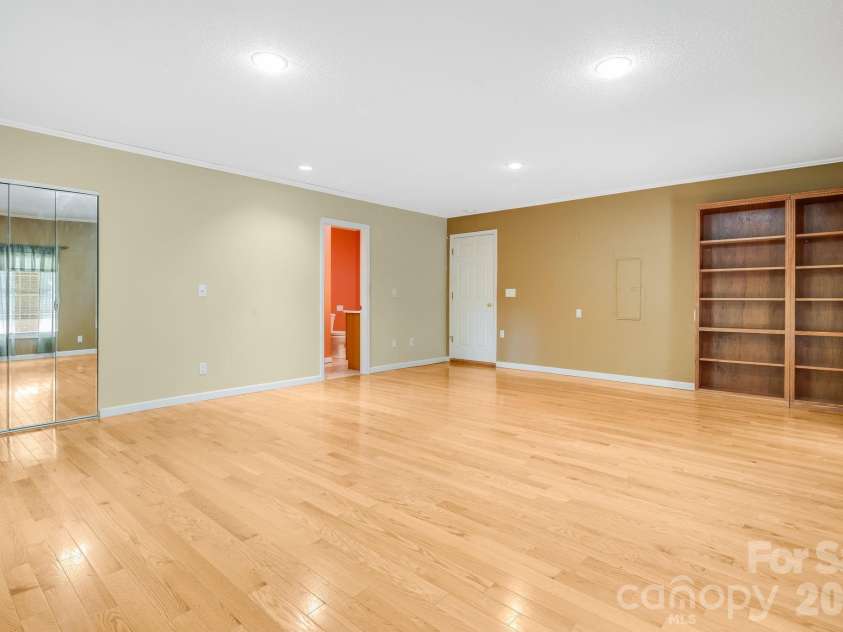 225 Arbor Lane, Hendersonville, NC 28791.  MLS# CAR4418437, YatesRealty ID 46913. 2nd Primary Bedroom