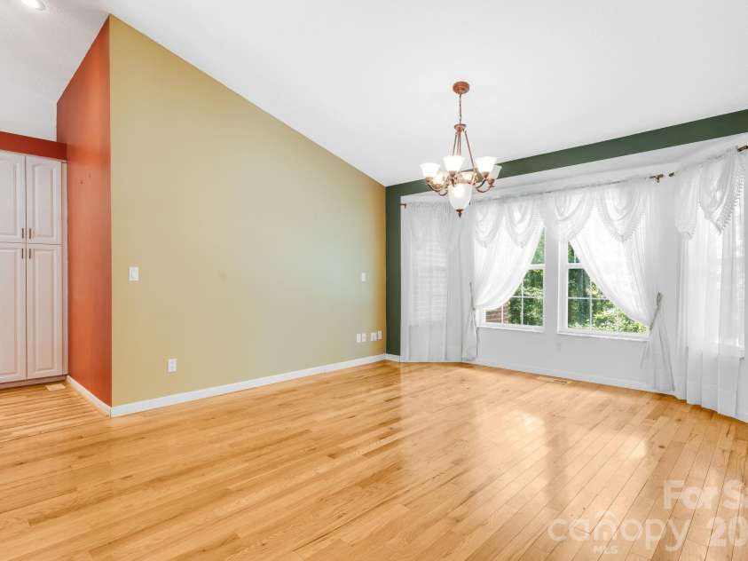 225 Arbor Lane, Hendersonville, NC 28791.  MLS# CAR4418437, YatesRealty ID 46913. 