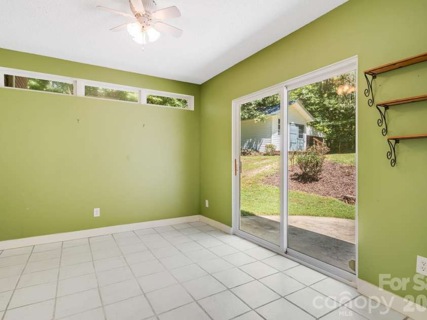 225 Arbor Lane, Hendersonville, NC 28791.  MLS# CAR4418437, YatesRealty ID 46913. 