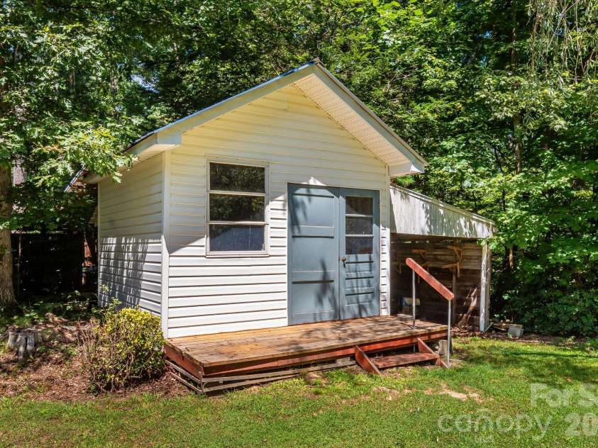 225 Arbor Lane, Hendersonville, NC 28791.  MLS# CAR4418437, YatesRealty ID 46913. Additional outbuilding