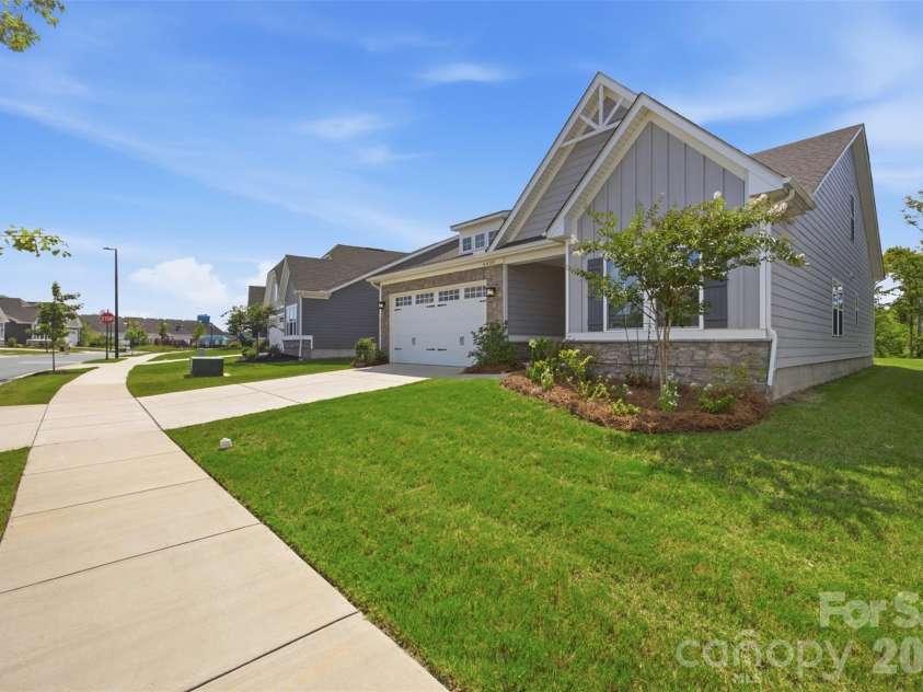 6428 Cambridge Drive, Harrisburg, NC 28075.  MLS# CAR4411916, YatesRealty ID 46914. 