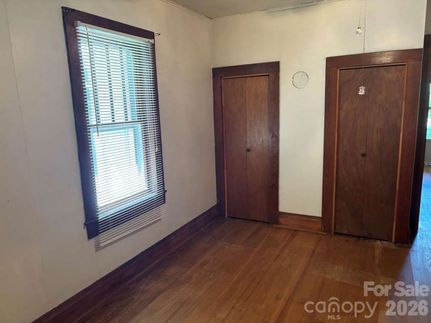 377 Sam Gouge Road, Bakersville, NC 28705.  MLS# CAR4418289, YatesRealty ID 46918. 