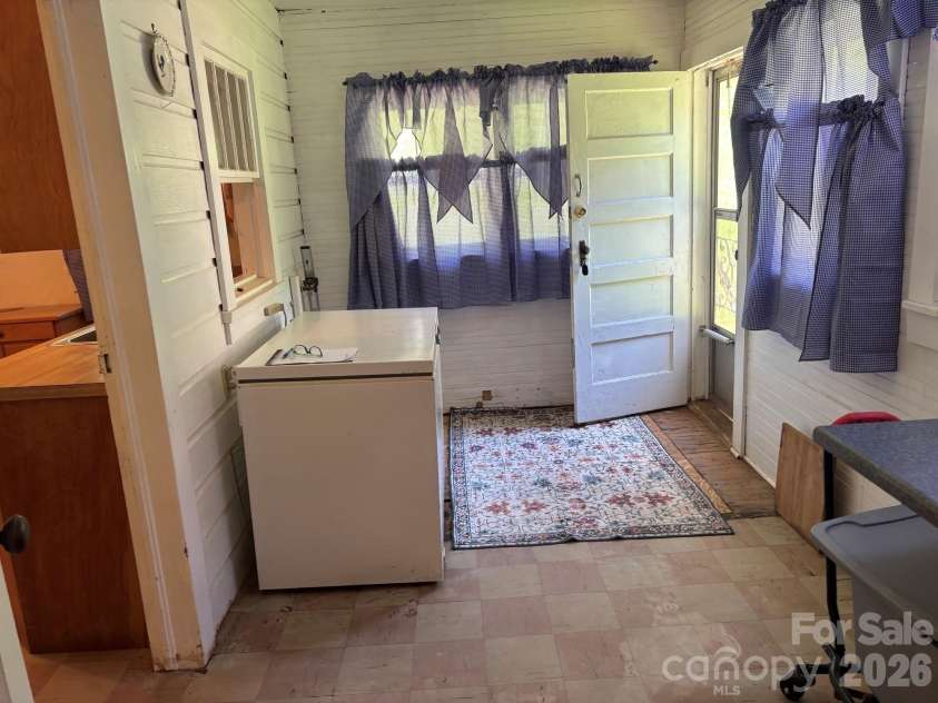 377 Sam Gouge Road, Bakersville, NC 28705.  MLS# CAR4418289, YatesRealty ID 46918. 