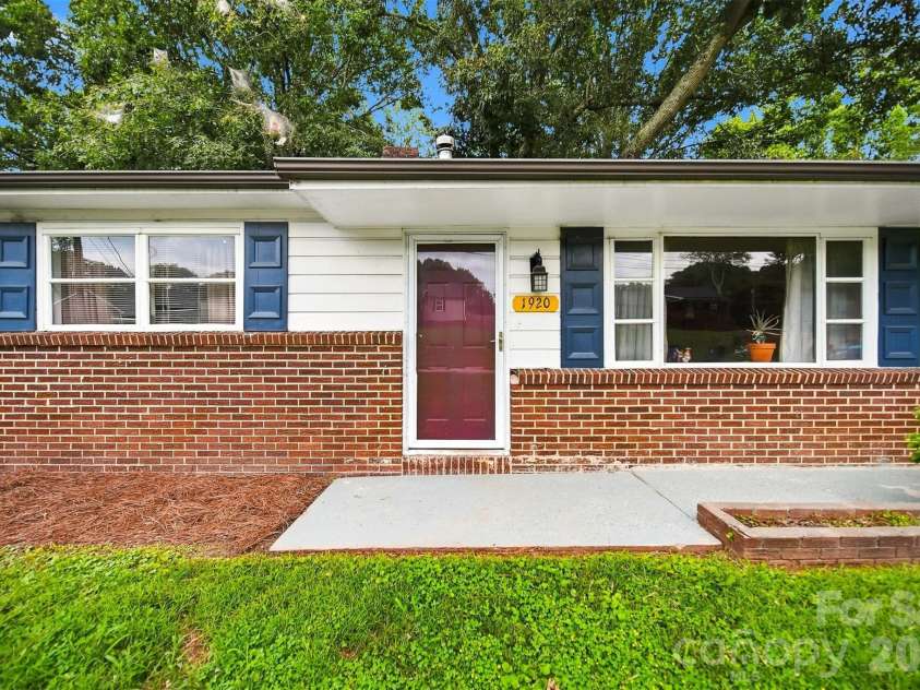 1920 30th Street, Hickory, NC 28601.  MLS# CAR4416292, YatesRealty ID 46919. 