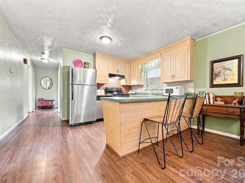 1920 30th Street, Hickory, NC 28601.  MLS# CAR4416292, YatesRealty ID 46919. 