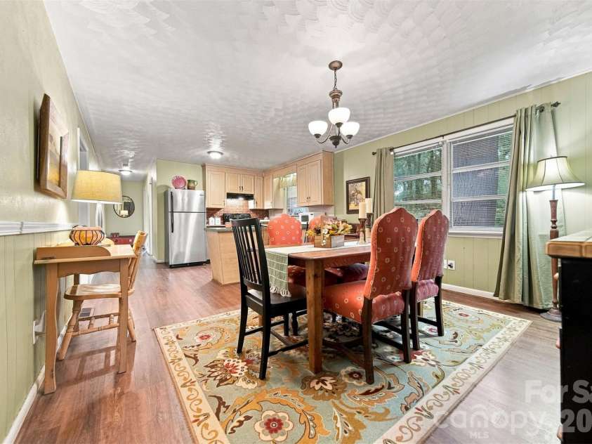 1920 30th Street, Hickory, NC 28601.  MLS# CAR4416292, YatesRealty ID 46919. 