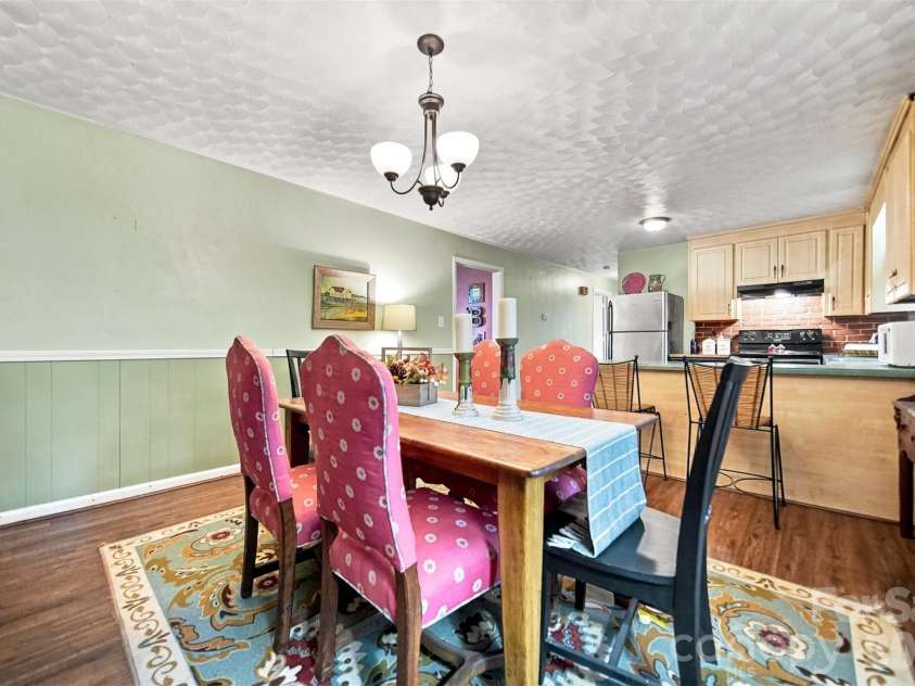 1920 30th Street, Hickory, NC 28601.  MLS# CAR4416292, YatesRealty ID 46919. 