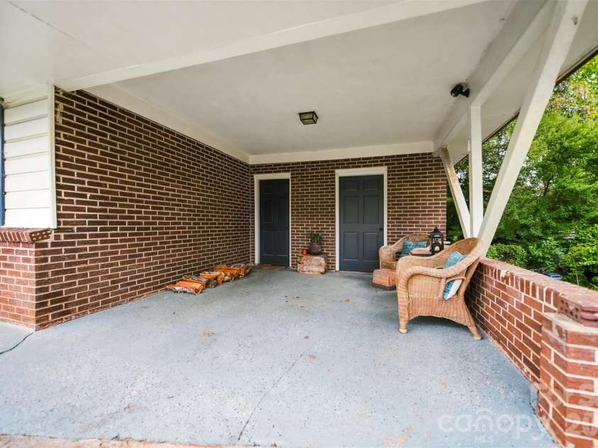1920 30th Street, Hickory, NC 28601.  MLS# CAR4416292, YatesRealty ID 46919. 