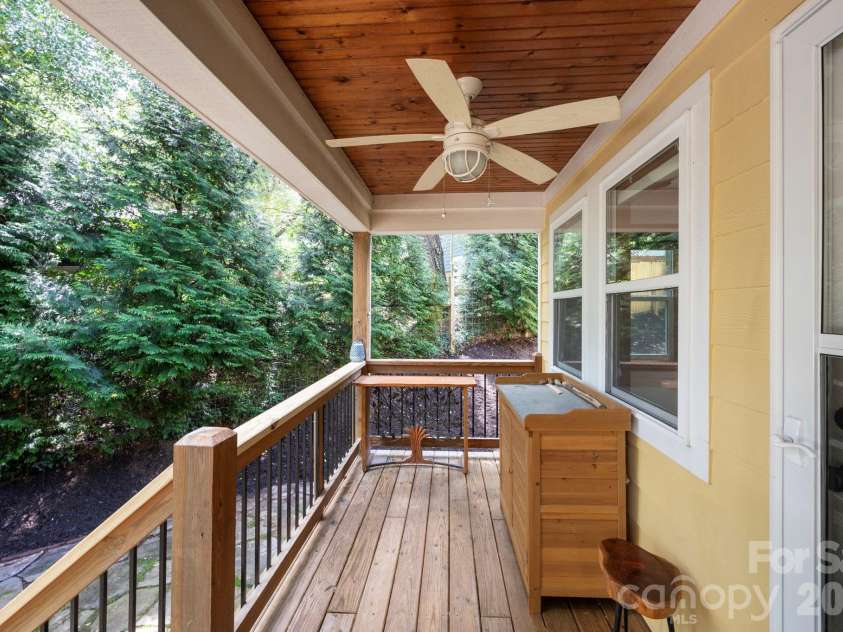 15 Riverlink Lane, Asheville, NC 28806.  MLS# CAR4417992, YatesRealty ID 46922. Ideal Space to Relax