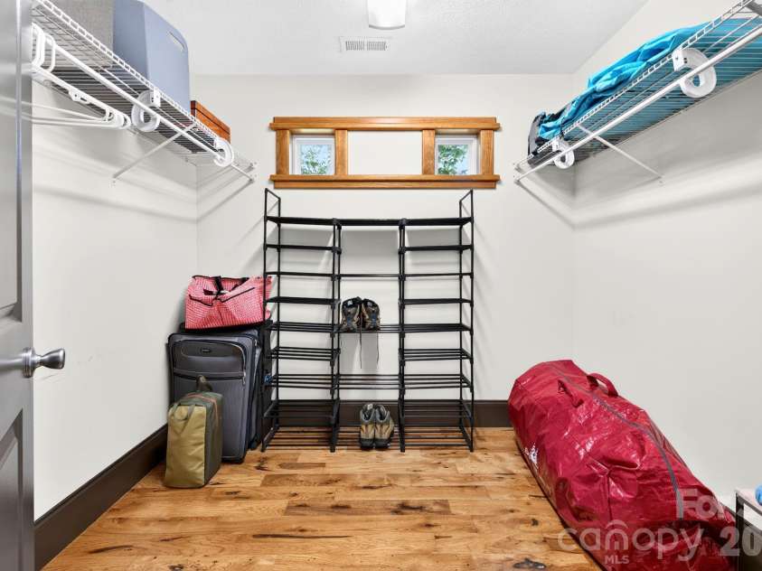 15 Riverlink Lane, Asheville, NC 28806.  MLS# CAR4417992, YatesRealty ID 46922. Oversized Walk-In Closet