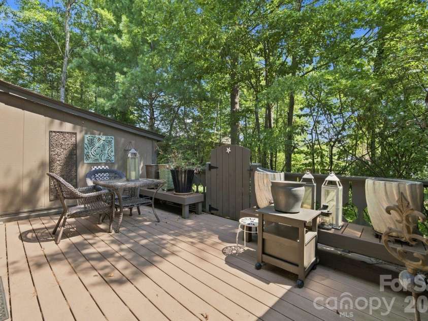 98 Laurelwood Circle, Hendersonville, NC 28791.  MLS# CAR4412946, YatesRealty ID 46924. Large Deck - Private