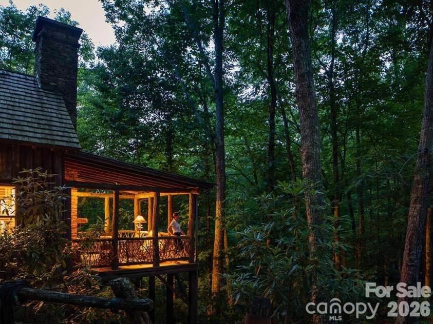 139 Boarding House Way, Sylva, NC 28779.  MLS# CAR4418537, YatesRealty ID 46925. 