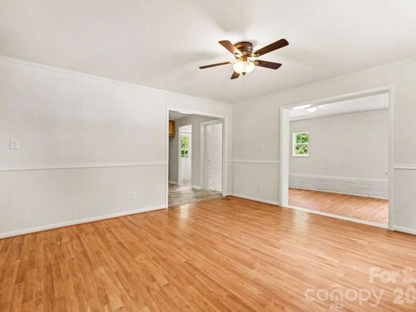 6338 Fairlane Street, Hickory, NC 28602.  MLS# CAR4418566, YatesRealty ID 46927. 