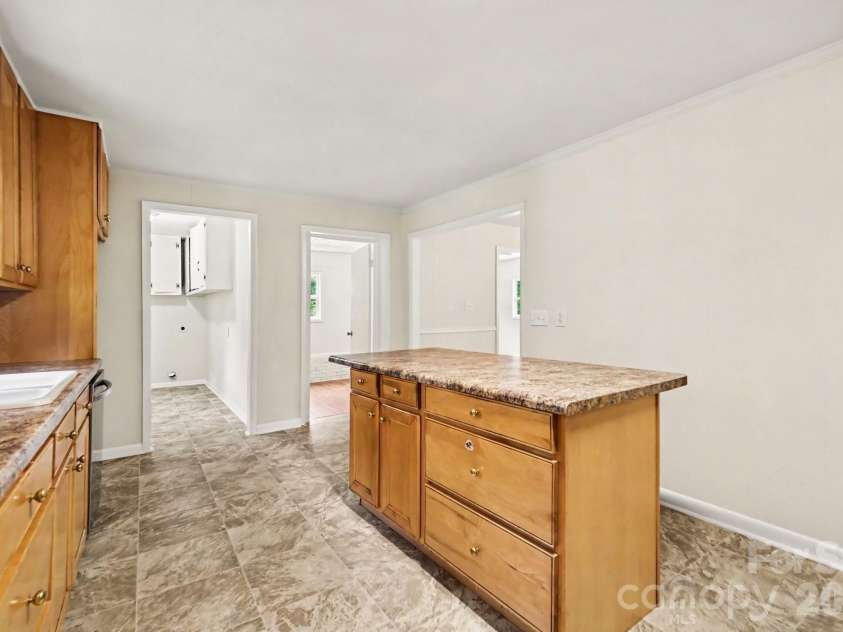 6338 Fairlane Street, Hickory, NC 28602.  MLS# CAR4418566, YatesRealty ID 46927. 