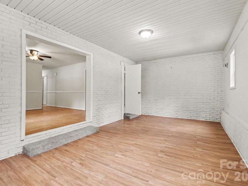 6338 Fairlane Street, Hickory, NC 28602.  MLS# CAR4418566, YatesRealty ID 46927. 